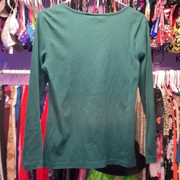 Karen Scott Petites long sleeve green shirt with fancy design winter snow flakes - Picture 7 of 7